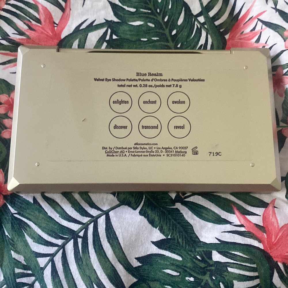 Stila Blue Real Velvet Eyeshadow Palette Discontinued HTF - Picture 3 of 3